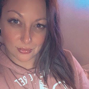 Meet your Posher, Cassandra